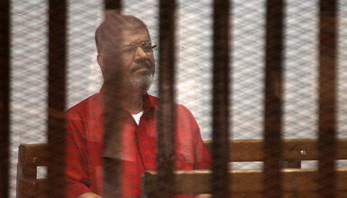تأجيل محاكمة “مرسي” وآخرين بتهمة إهانة السلطة القضائية لـ21 مايو