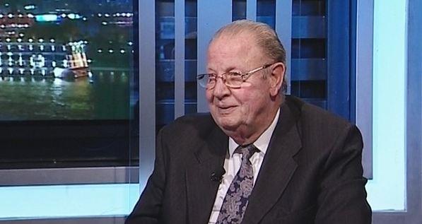 خبير أمني : من يطالب بتربية اللحى في الجيش يقعد في بيته