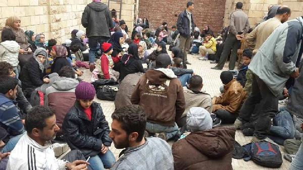 صور…اعتقال مئات اللاجئين السوريين بالبحيرة