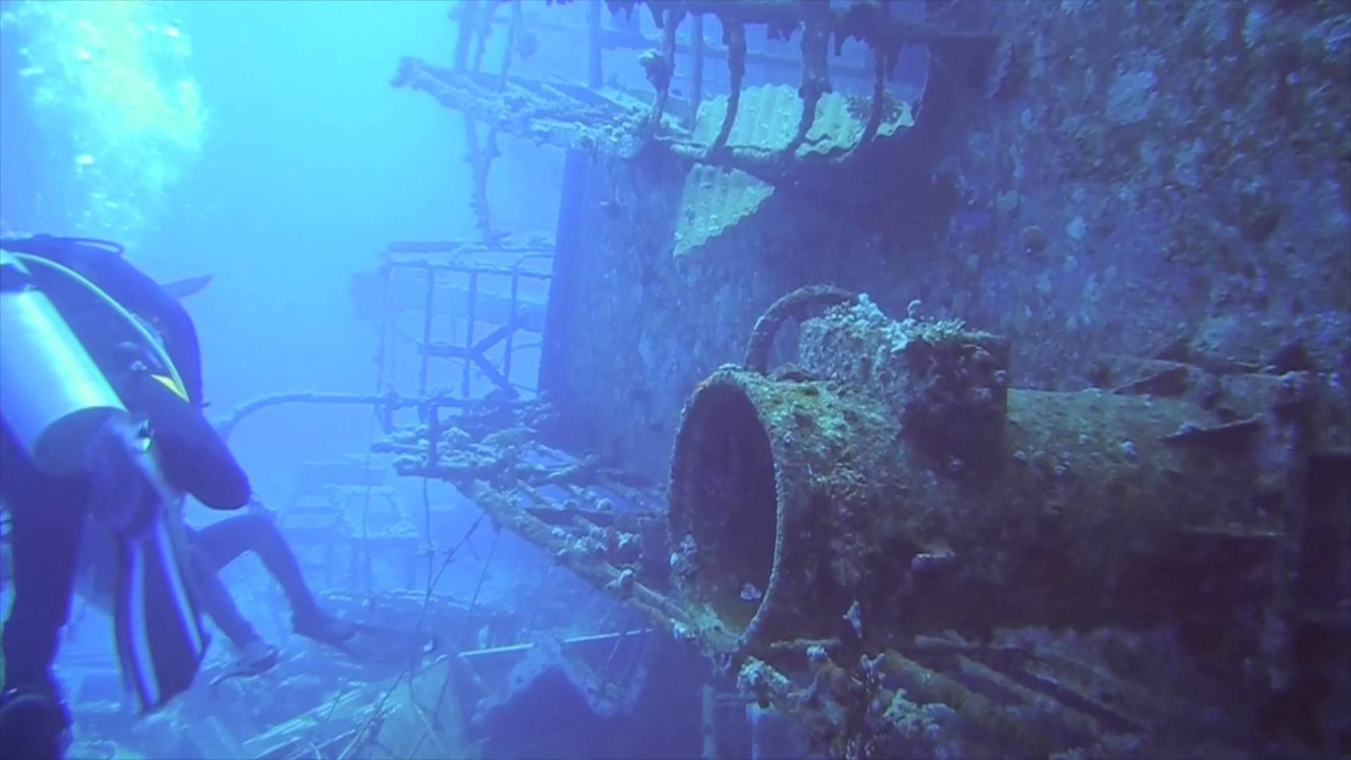 اكتشاف سفينة رومانية وأخرى من العصر الإسلامي في البحر الأحمر