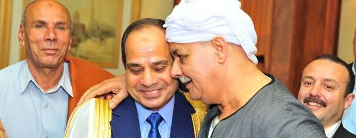 السيسي يمدح فيس بوك وتويتر.. ونشطاء: “دول فاضحينك”