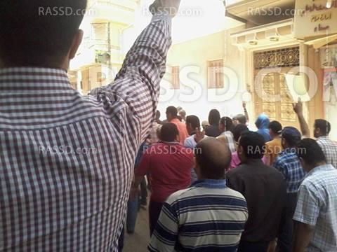 سلسلة بشرية ومسيرة رافضية للإنقلاب بطهطا بسوهاج