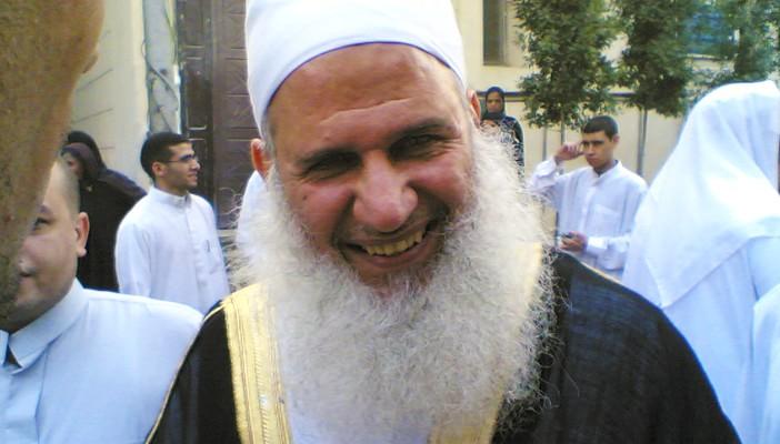 إحالة “حسين يعقوب” لـ الجنح لمنعه وفد الأوقاف من دخول “الرحمن الرحيم”