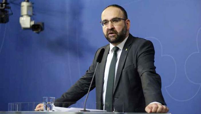 تصريح ضد “إسرائيل” يتسبب في إقالة وزير مسلم من الحكومة السويدية