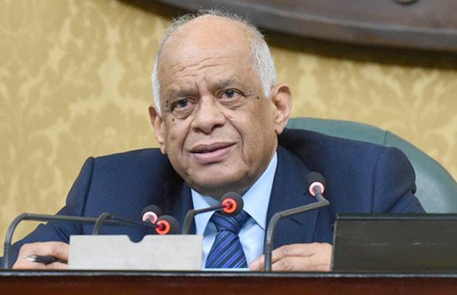 تفاصيل لقاء “عبدالعال” برئيس نادي القضاة بشأن أزمة “رؤساء الهيئات”