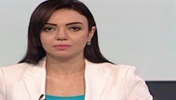 بالفيديو.. مذيعة بالتليفزيون المصري تغادر تاركة ضيفها على الهواء