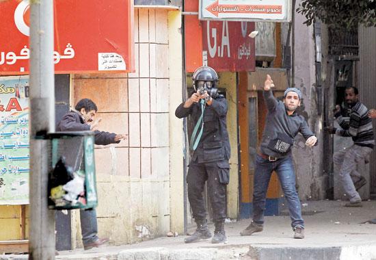 صحيفة امريكية : الشرطة سرقت جثث ثوار يناير بمصر