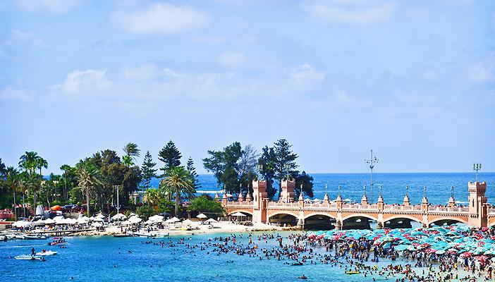 طقس اليوم مائل للحرارة نهارًا وللبرودة ليلًا