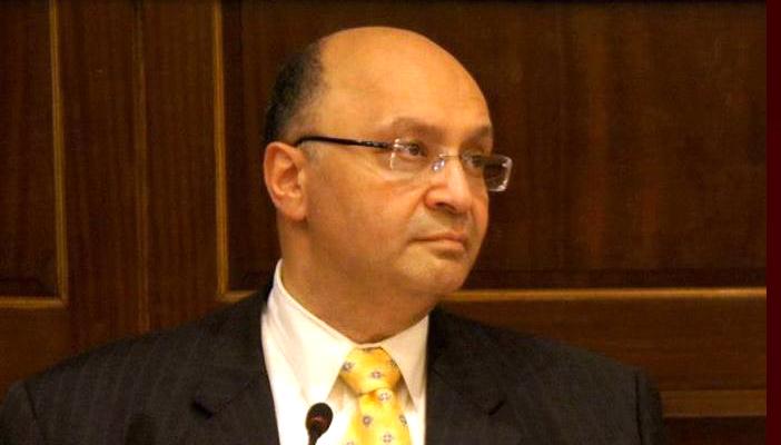 باحث لـ”رصد”: هل يجرؤ السيسي أن يطالب ببناء أول مسجد في أثينا؟