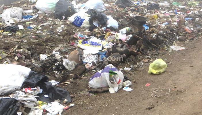 أتلال القمامة تحيط بقرى مركز السنطة في الغربية