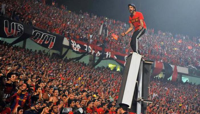 منهم أبوتريكة.. بالفيديو.. 4 لاعبين تربطهم علاقة عشق بالجماهير