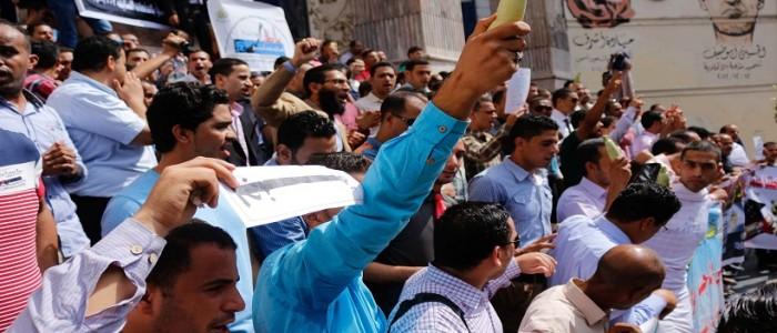 حاملو الماجستير يعلنون الاعتصام أمام البوابة الرئيسية لمجلس الوزراء