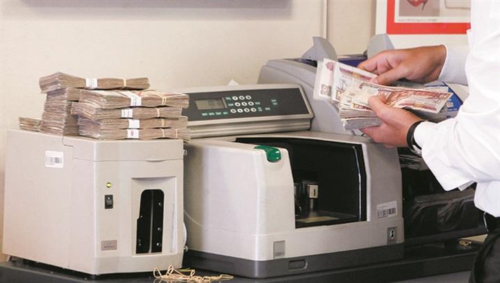 خبراء: تراجع مرتقب بنشاط البنوك بسبب أزمات الاقتصاد