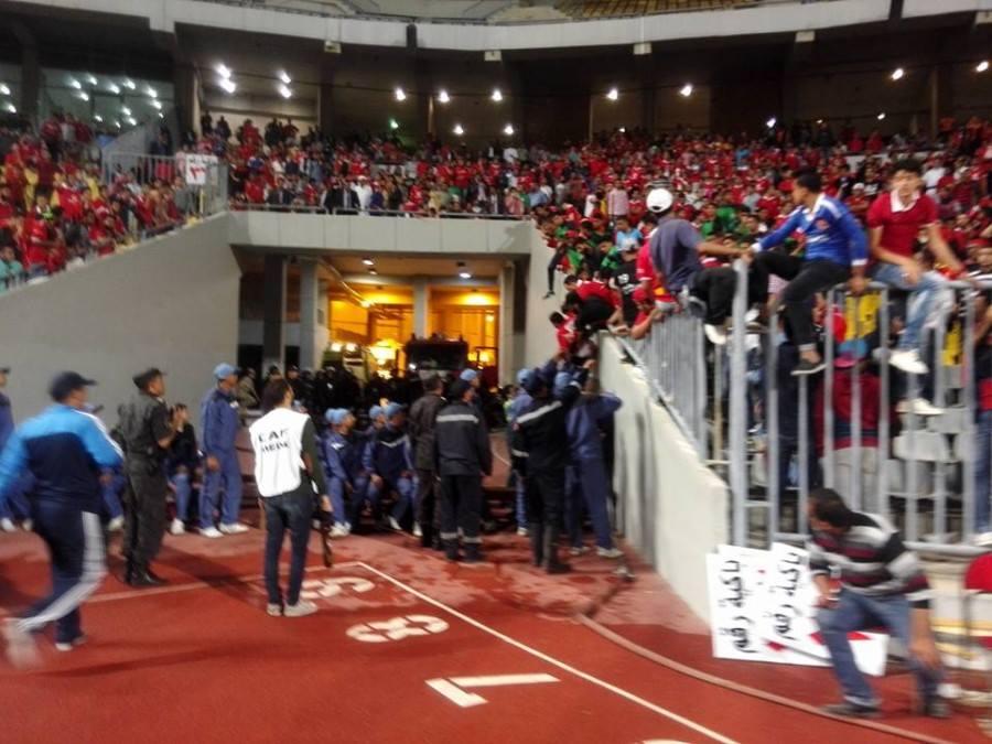 تعرف على كواليس الاشتباكات بين الجماهير والأمن قبل لقاء الأهلي ويانج