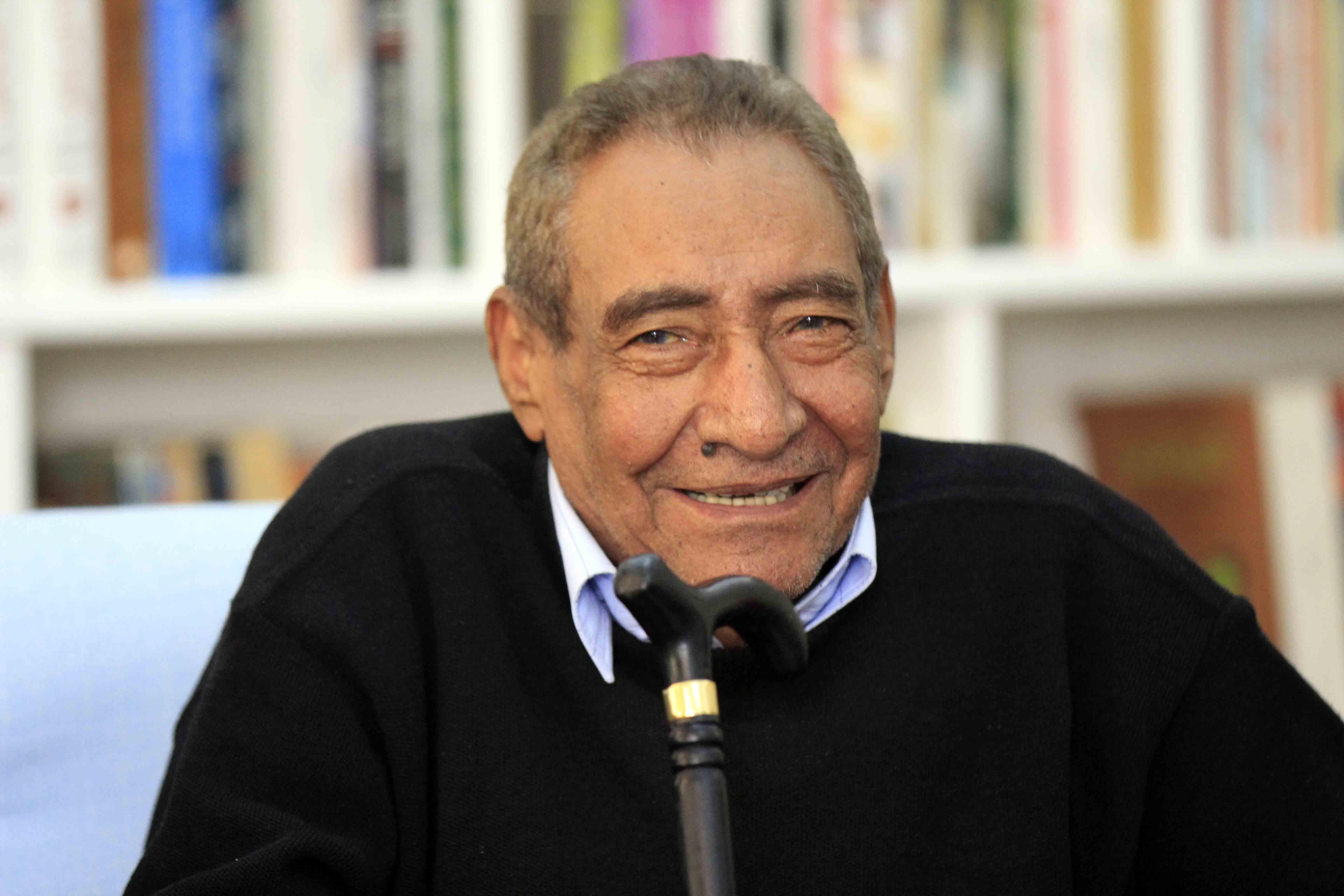 في ذكرى وفاة الأبنودي..تعرف على رحلة حياة الخال من قنا إلى الإسماعيلية