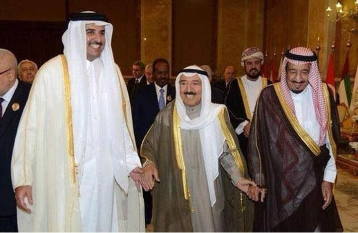 ديفيد هيرست يحلل صفقة الخليج ويسأل: من رمش أولا؟