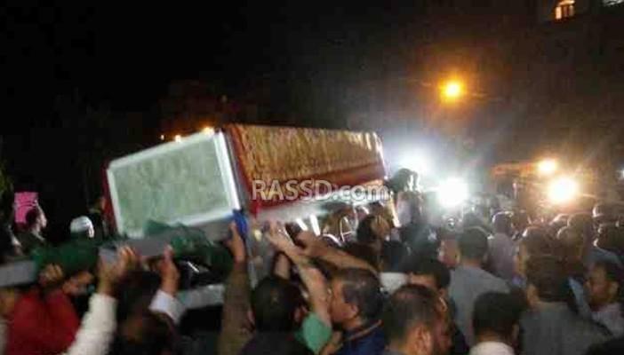 بالصور.. مصر تودع “الخال الأبنودي” إلى مثواه الأخير