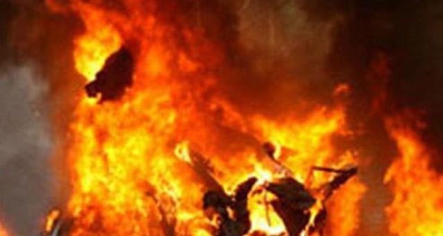 النيران “تأكل” قرية بسوهاج وجهود الأهالي تسيطر علي الكارثة