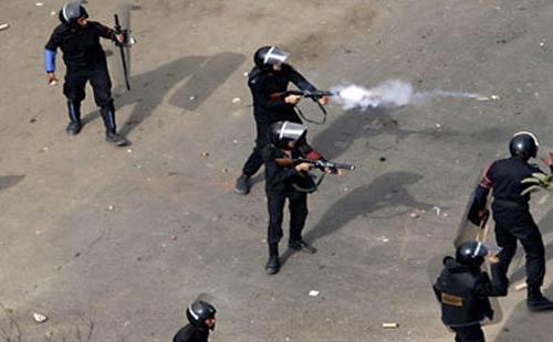 مد أجل الحكم علي قتلة المتظاهرين بالمرج إلي 22مايو