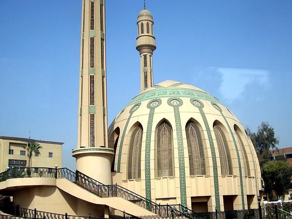 جنازة عسكرية لضابط “أكتوبر” بمسجد الشرطة بالعباسية