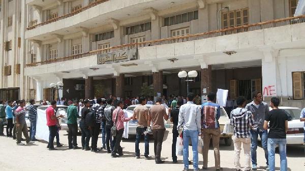 مسيرة ووقفة بجامعة بني سويف تنديدا بالانقلاب العسكري