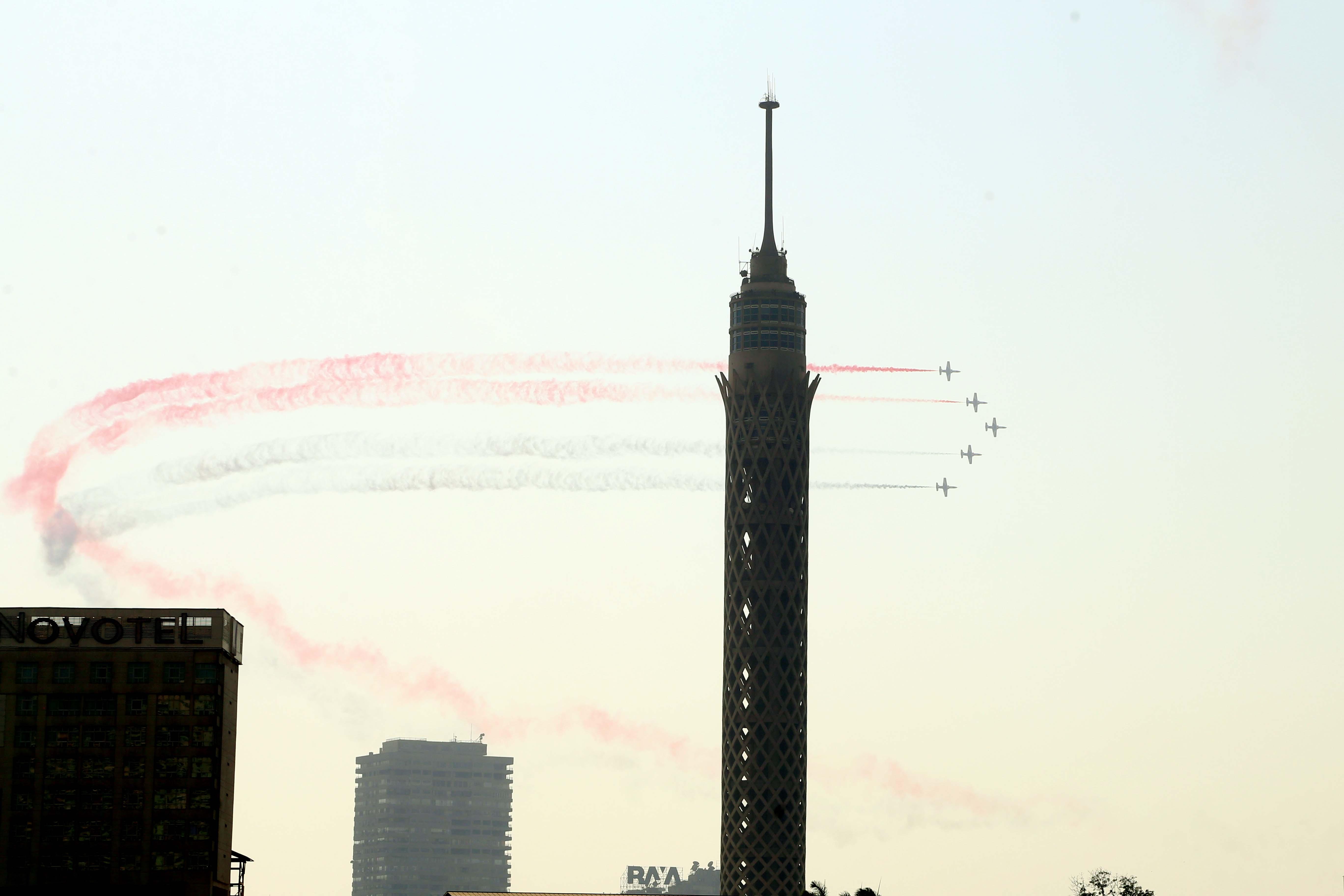 في ذكرى تحرير سيناء.. إغلاق المجال الجوي بسبب عروض الطائرات الحربية