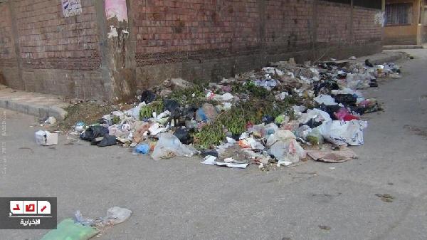 بالصور..تلال القمامة تغزو شوارع بني سويف