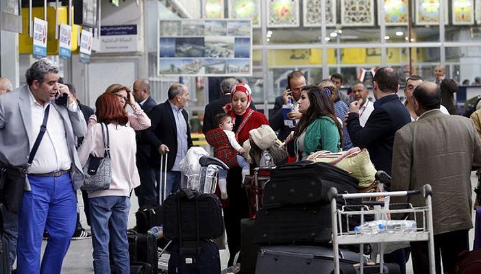 سفير مصر باليمن يعلن الإفراج عن مصريين محتجزين منذ 3 أسابيع