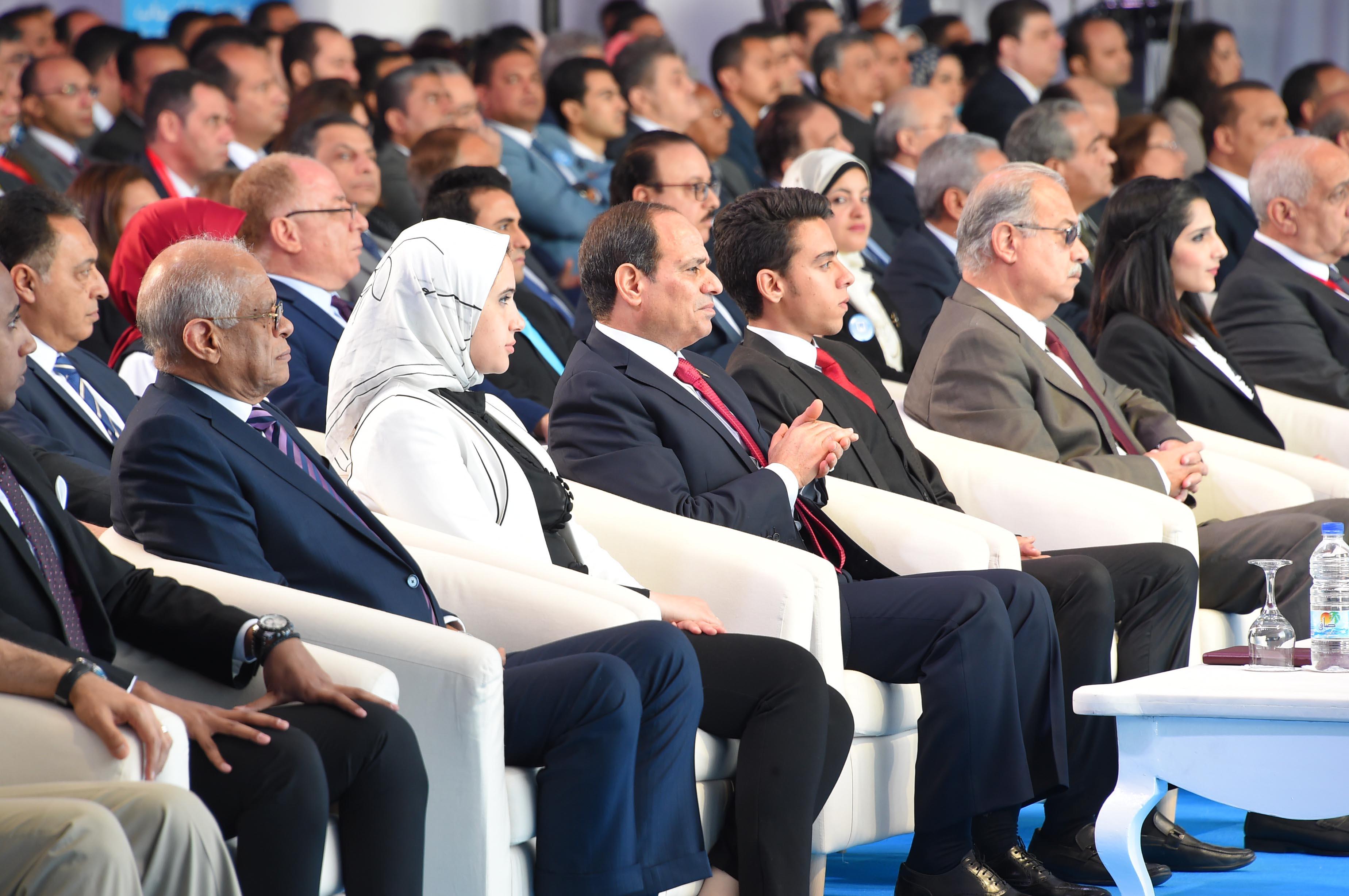 السيسي: “مشروعات كتير بتتعمل في سيناء لو قلت عليها أهل الشر يأذوها”