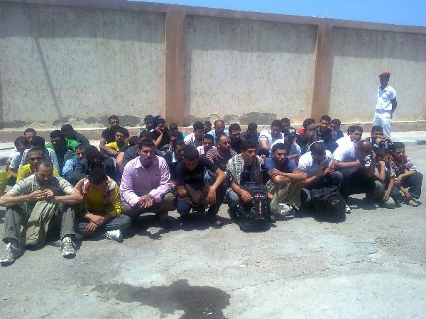 النيابة العسكرية: حبس 64 شخصا لمحاولتهم التسلل إلى ليبيا