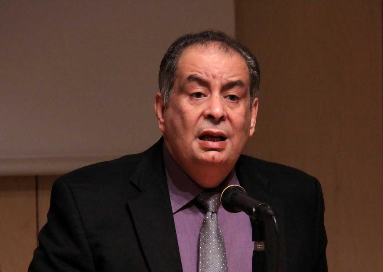 يوسف زيدان: من العار وضع أعلام السعودية في أيدي المساكين