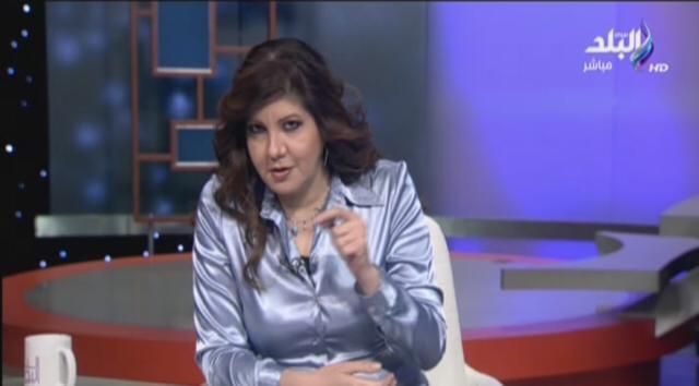 خرسا تتفاخر بانتمائها للفلول وتتحدث عن “دكتاتورية الثوار”