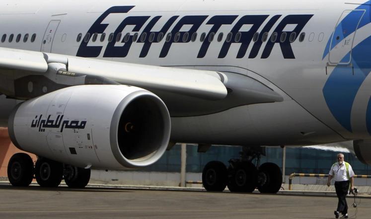 مصر للطيران تهيب بمسافريها مراجعة حجوزاتهم بدءا من الجمعة