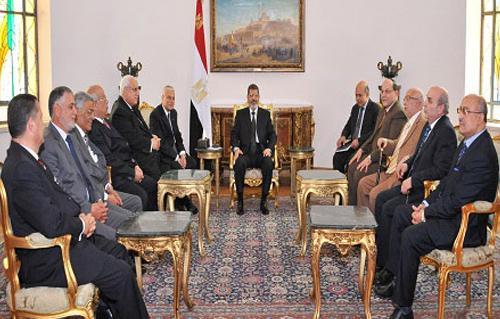 الوسط : لقاء الرئيس بالقضاة خطوة جيدة للإصلاح