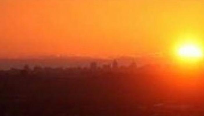 طقس اليوم شديد الحرارة نهارًا مائل للبرودة ليلًا