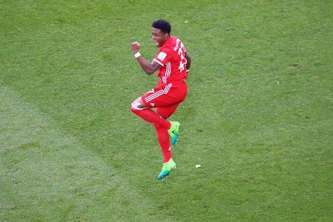 “بايرن ميونخ” يستعين بالراقصة فيفي عبده في احتفالات تتويجه بالدوري