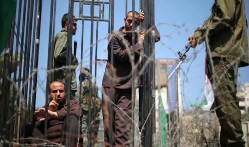 في أسبوعهم الثاني.. تعرف على تطورات أسرى فلسطين المضربين عن الطعام