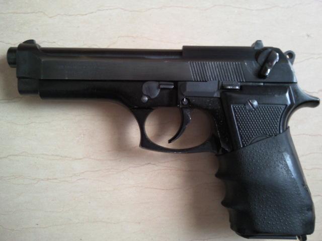 أمين شرطة يقتل مواطن بعد مشاجرة مع نجله