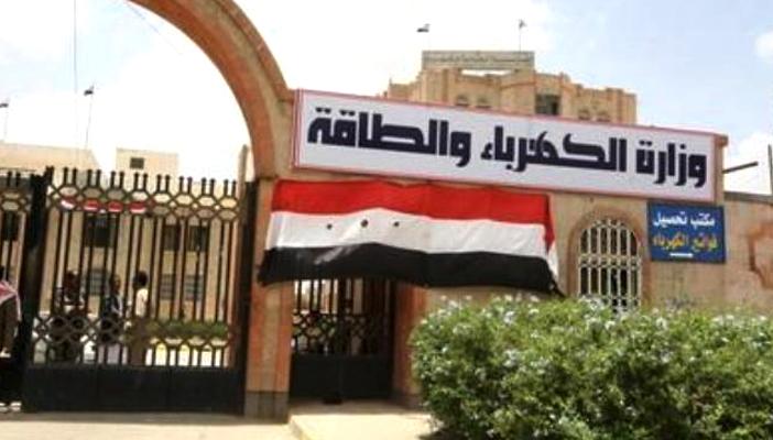 الحكومة تنفي رفع الدعم.. وخبير لـ”رصد”: تتحكم بالمال السايب أولاً