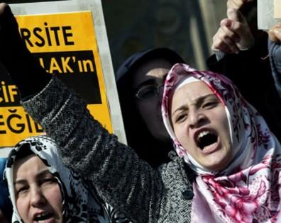 تركيا.. مواجهات بالحجارة والغاز المسيل للدموع في عيد العمال