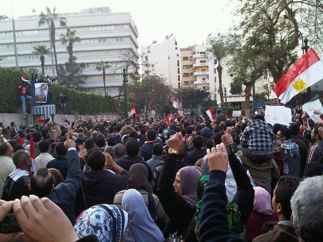 توافد أعضاء “التيار الشعبي” للمشاركة في مسيرة العمال