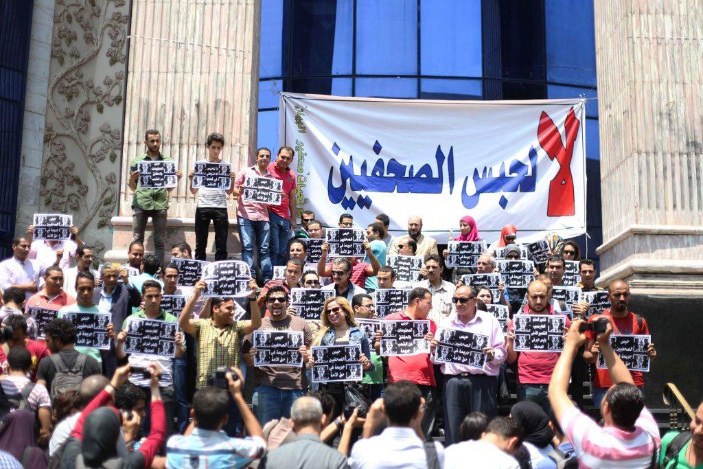 صحفيون لـ”رصد”: الداخلية تكذب.. ونتوقع إقالة الوزير