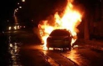 حرق سيارة ضابط بحلوان ردا على مجزرة أمس