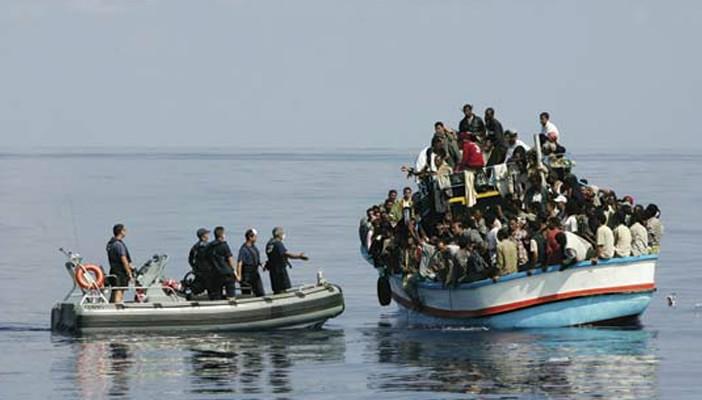 إنقاذ 3000 مهاجر غير شرعي من الغرق قبالة السواحل الإيطالية