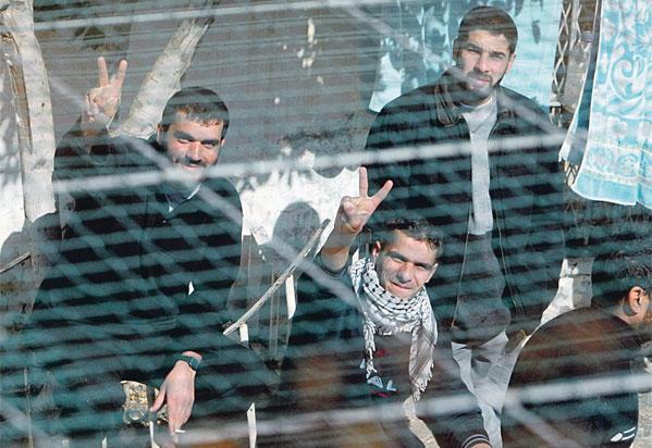 5100 أسير في سجون الصهاينة بينهم 207 أطفال