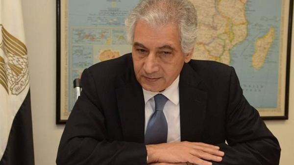 بالمستندات.. إلغاء مكافأة “معاش” موظفي الجمارك