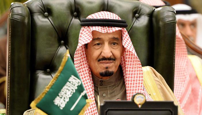 العاهل السعودي: لن أقبل التقصير في خدمة شعبي