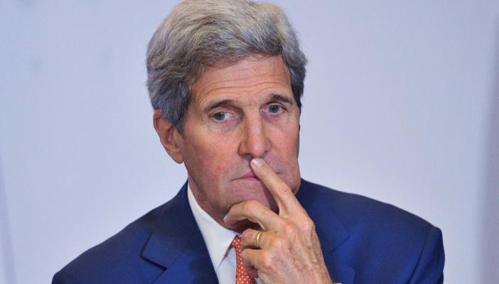 عاجل.. جون كيري يصل الصومال في زيارة مفاجئة