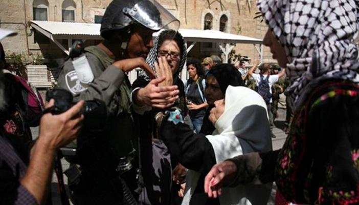 الشرطة الإسرائيلية تعتقل ثلاث مرابطات من ساحة مسجد قبة الصخرة