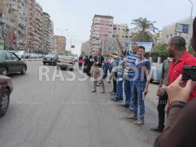 سلسلة بشرية لطلاب ضد الانقلاب بجامعة بورسعيد